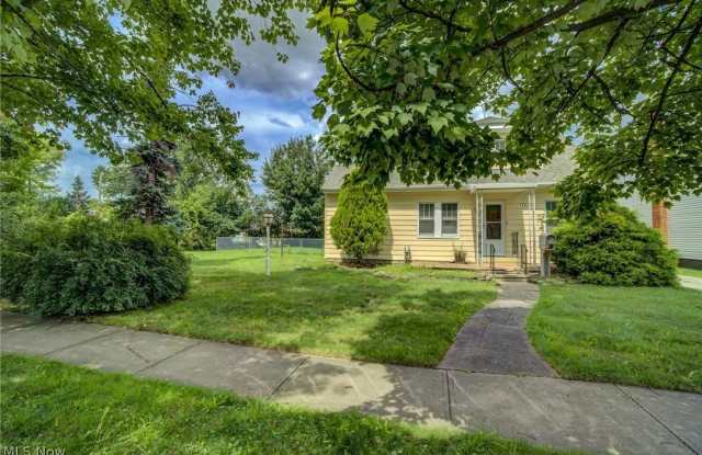 4312 Kenmore Avenue photos photos