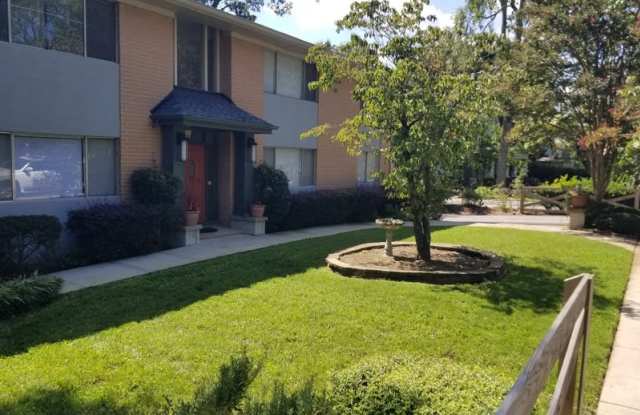 Steele Apartments at Norcross - 6 photos photos