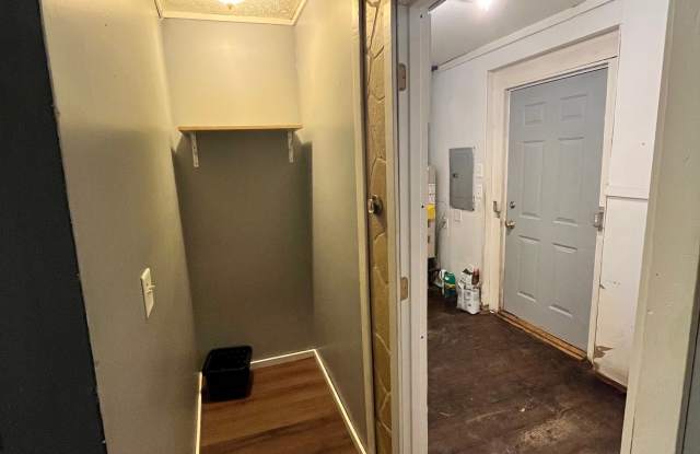 910 North Joliet Street - 910 North Joliet Street, Wilmington, IL 60481 910 North Joliet Street - 910 North Joliet Street, Wilmington, IL 60481