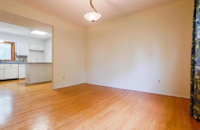 15723 Hill House Road Gallery 4