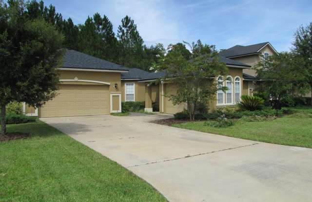 1015 GREEN PINE CIR - 1015 Green Pine Circle, Oakleaf Plantation, FL 32065