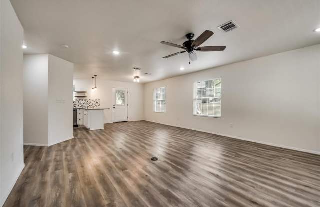 1506 N Buffalo Avenue Gallery 4