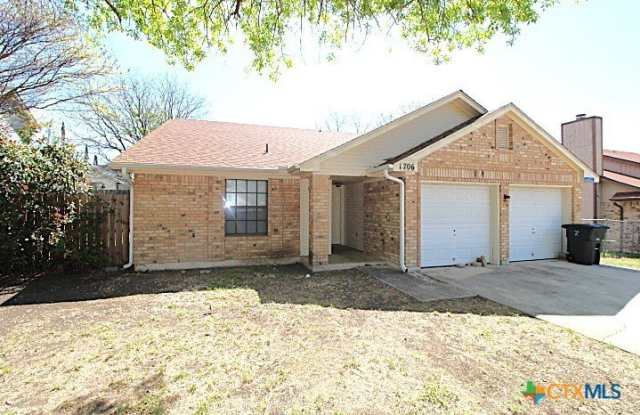 1706 Wickfield Way photos photos