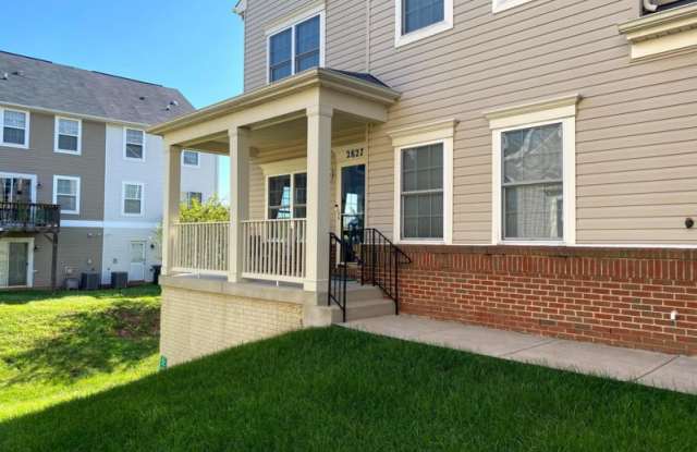 2827 Chinkapin Oak Ln - 2827 Chinkapin Oak Lane, Cherry Hill, VA 22191