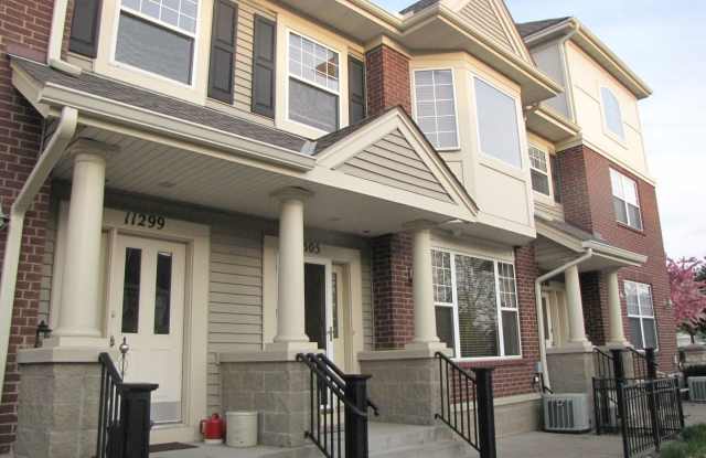 11305 Preswick Boulevard - 11305 Preswick Blvd, Eden Prairie, MN 55344