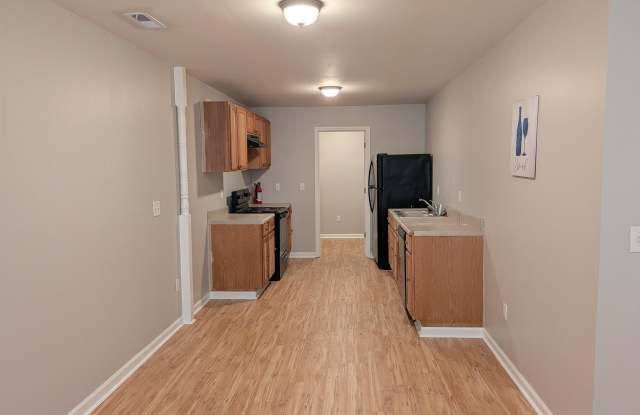 3902 Thomas Road Gallery 2