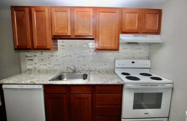 145 Maple Street photos photos
