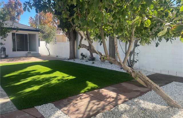 4919 Enfield Avenue photos photos