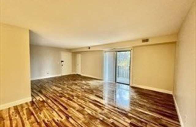 4700 N Main St unit: 3E photos photos 4700 N Main St unit: 3E photos photos