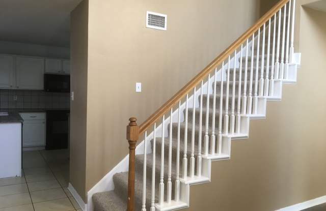 1568 Applewood Court Gallery 2