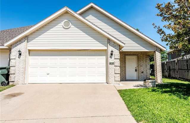 6102 Milliken Bend photos photos