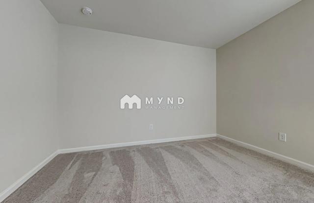 Room in 5 Bedroom Home at Moulin Ct Dr Gallery 3