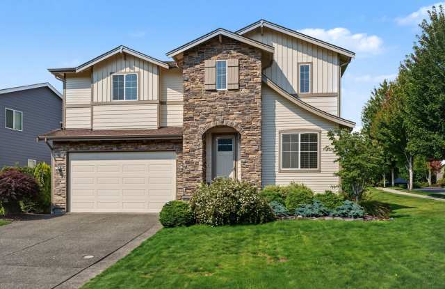 4BR, 2.5 Bath + Loft DuPont Home Gallery 1