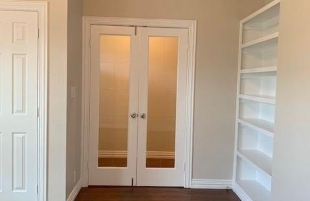 5330 Oceanport Drive Gallery 3