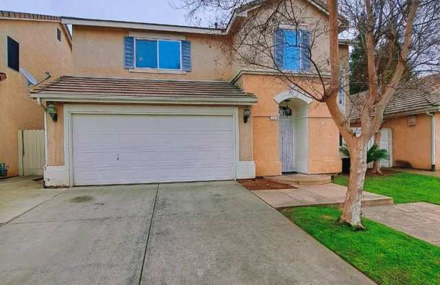Comfortable 3BR Two-Story Home in Secure Fresno Community! photos photos