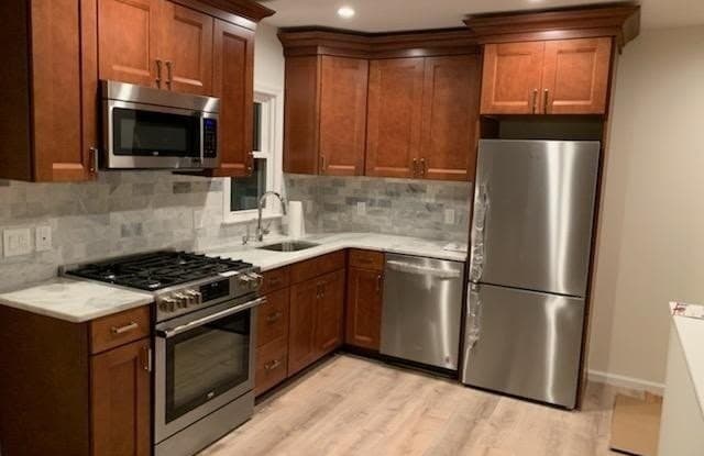 14 Franklin Avenue - 14 Franklin Avenue, Port Washington, NY 11050