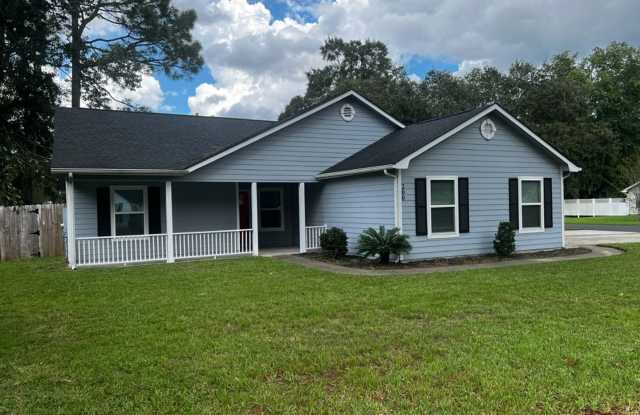 Wonderful 4BR Home Available Immediately Gallery 1
