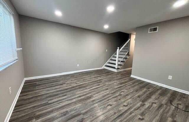 3289 Reis Avenue photos photos 3289 Reis Avenue photos photos