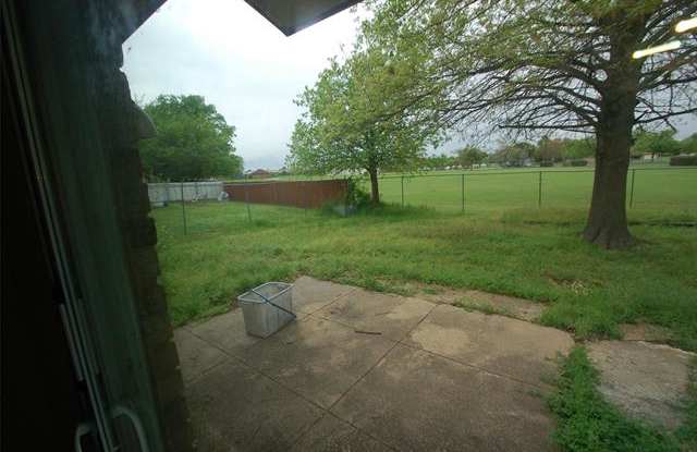 7508 Parkwood Lane Gallery 2