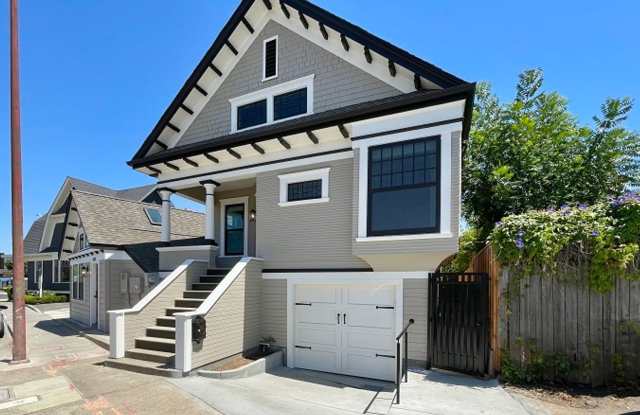 Charming Remodeled Napa Victorian – 2 Bed / 1 Bath Gallery 1
