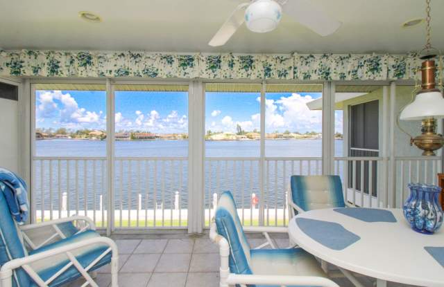 ** SMOKEHOUSE BAY OF MARCO ** 2/2 SEASONAL UNIT ON MARCO ISLAND AVAILABLE ** BEST WATERWAY VIEW HERE ** photos photos