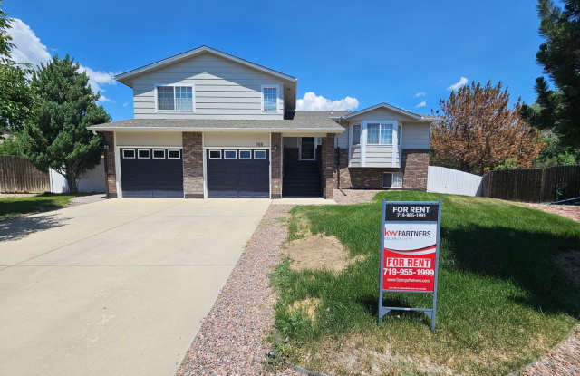 5 Bed 4 Bath Home in the Glen at Wide Field! Gallery 1