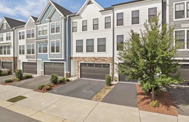 25441 HARTLAND ORCHARD Terrace Gallery 1