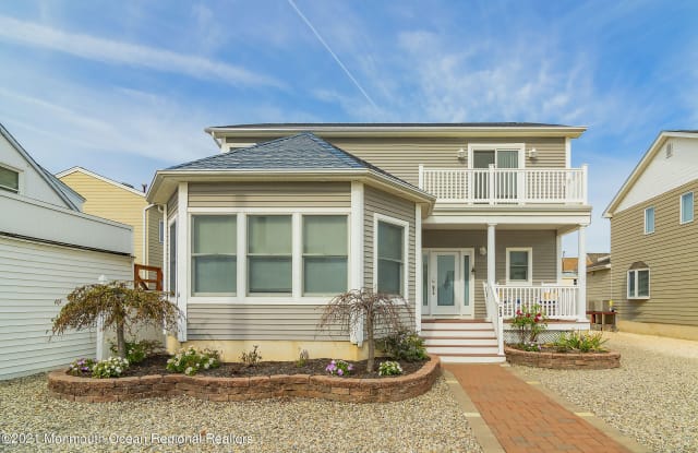 23 Magee Avenue - 23 Magee Avenue, Lavallette, NJ 08735