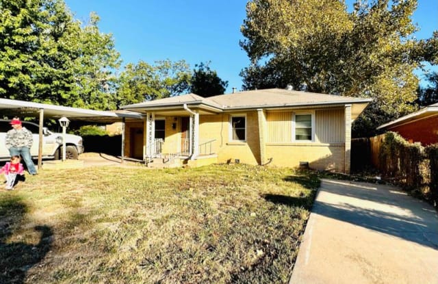 1211 NW Logan Ave - 1211 Northwest Logan Avenue, Lawton, OK 73507