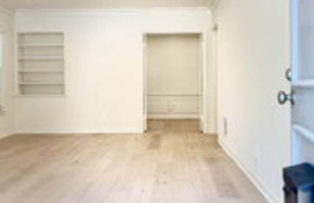 408 South Spalding Drive Gallery 3