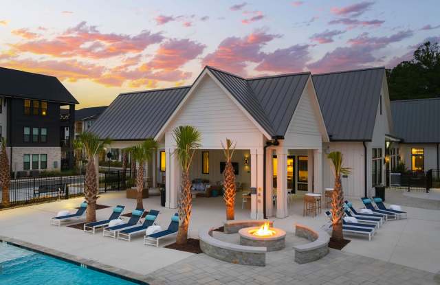 Selene at Sayebrook photos photos