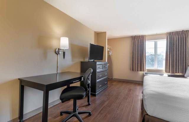 San Jose - Edenvale - North Gallery 4