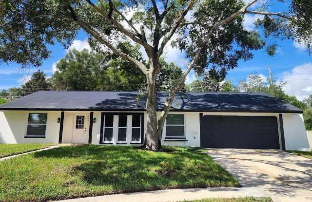 802 LINDENWALD LANE photos photos