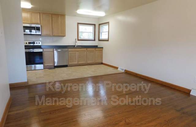 127 Fraser Ln Gallery 4