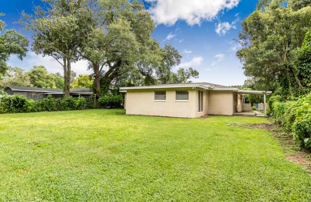 304 McLean Drive Gallery 3