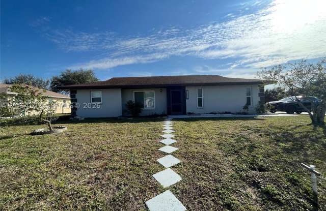 1402 SE 34th ST photos photos