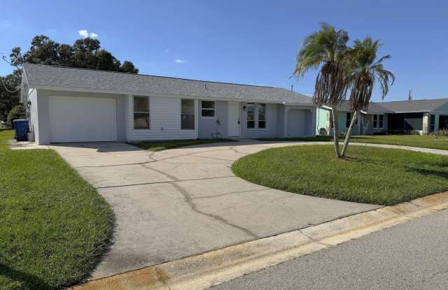Annual Unfurnished 2 Bedroom 2 Bathroom Home in Venice East - Big Yard Perfect for Boat or RV Parking! photos photos