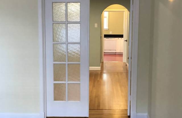 3222 Folsom Street Gallery 4