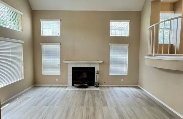 Large, end-unit townhome in the heart of Thousand Oaks photos photos