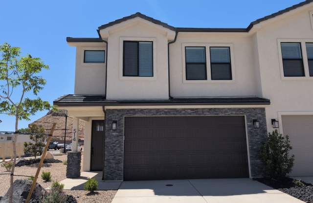 Gorgeous NEW 4 Bedroom Townhome photos photos