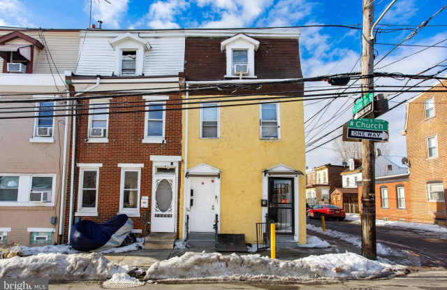 1528 CHURCH Street unit: 2 photos photos