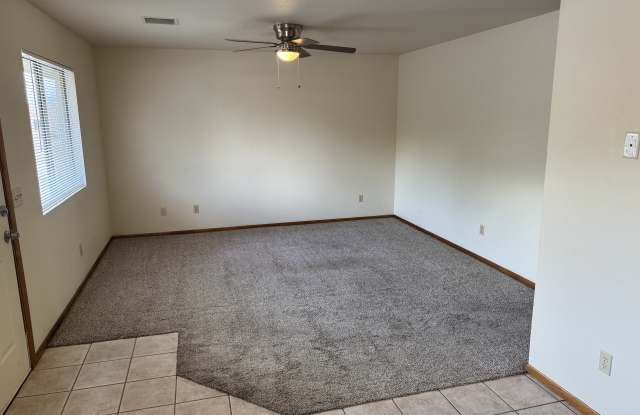 4150 East Valley Lane photos photos