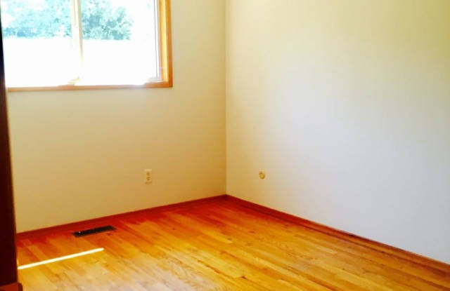 10307 SE Flavel Ct Gallery 4