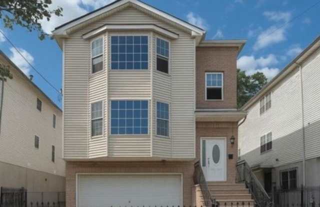 115 Fabyan Pl photos photos