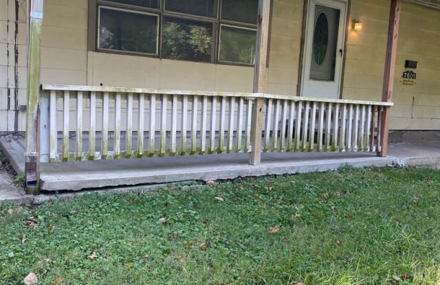 7601 Ruskin Way - 7601 Ruskin Way, Kansas City, MO 64134