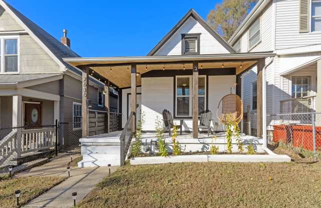 2636 Madison Avenue photos photos