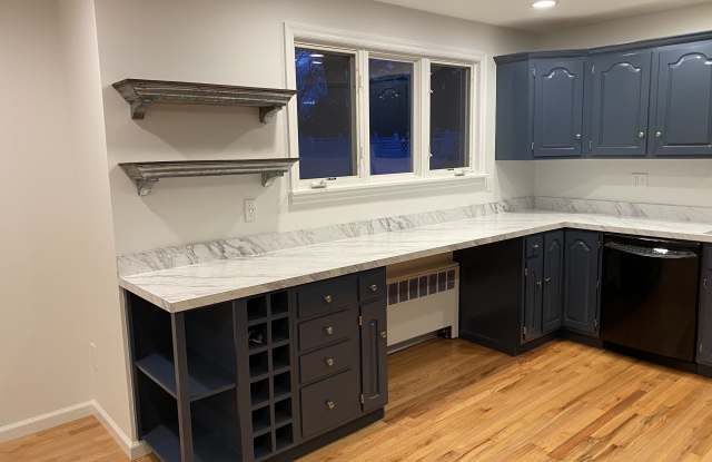 61 Kenilworth Drive W Gallery 4