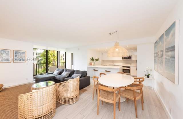 181 Crandon Blvd photos photos