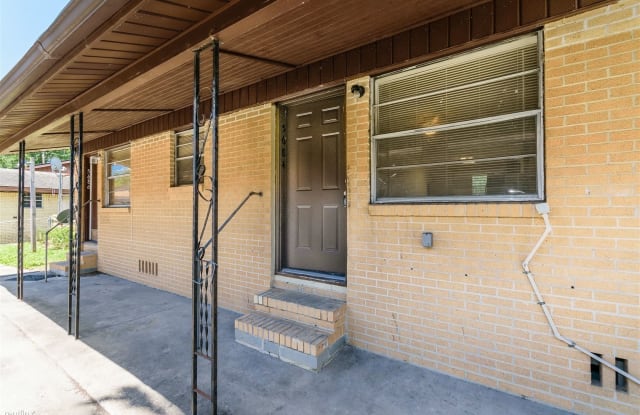 Monroe Manor 5684 - 5684 Akra Avenue, Jacksonville, FL 32205