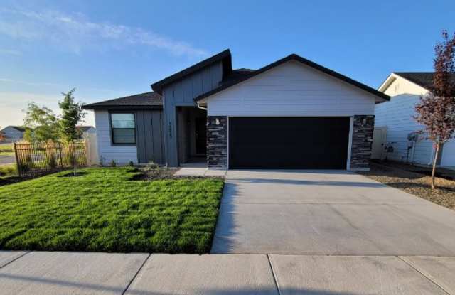 11823 W Meadowbreeze St - 11823 West Meadowbreeze Street, Star, ID 83669
